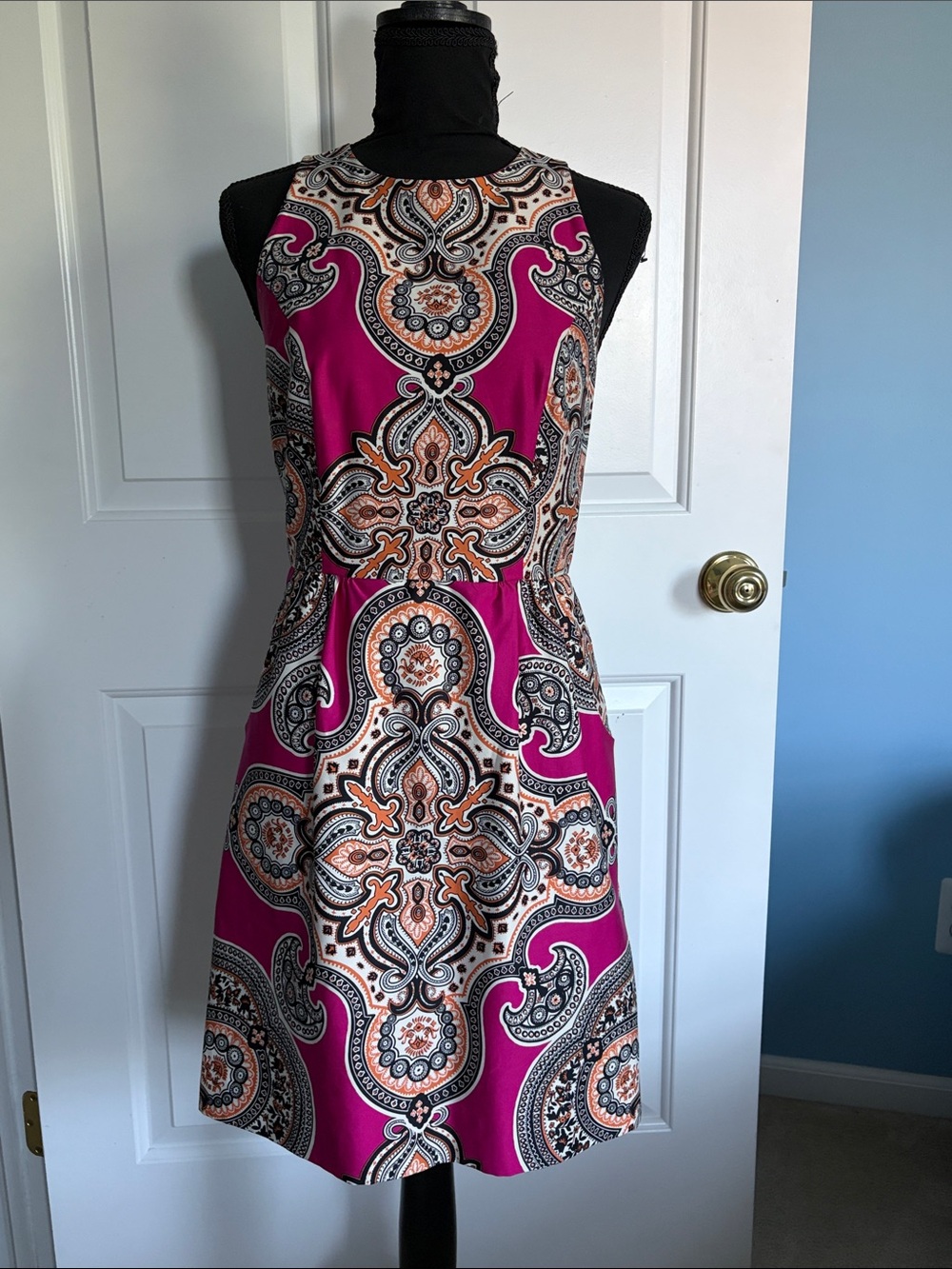 Sleeveless Pink Paisley Print A-Line Dress with back cut-out